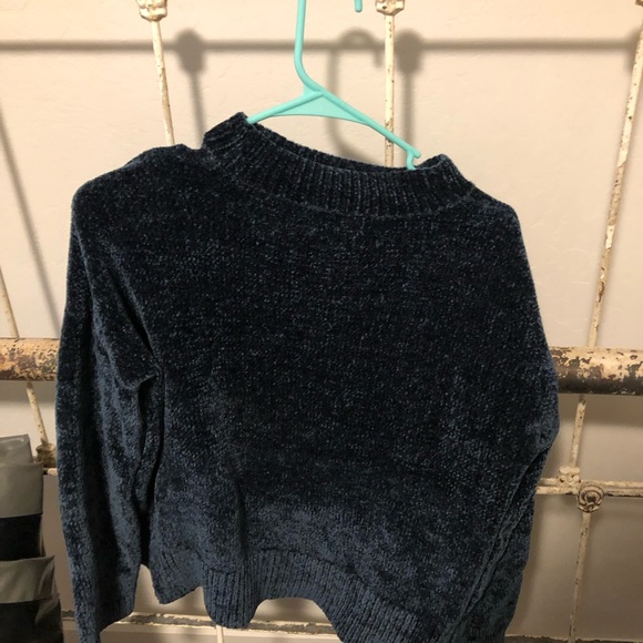 Crop chenille choker sweater - Picture 3 of 5